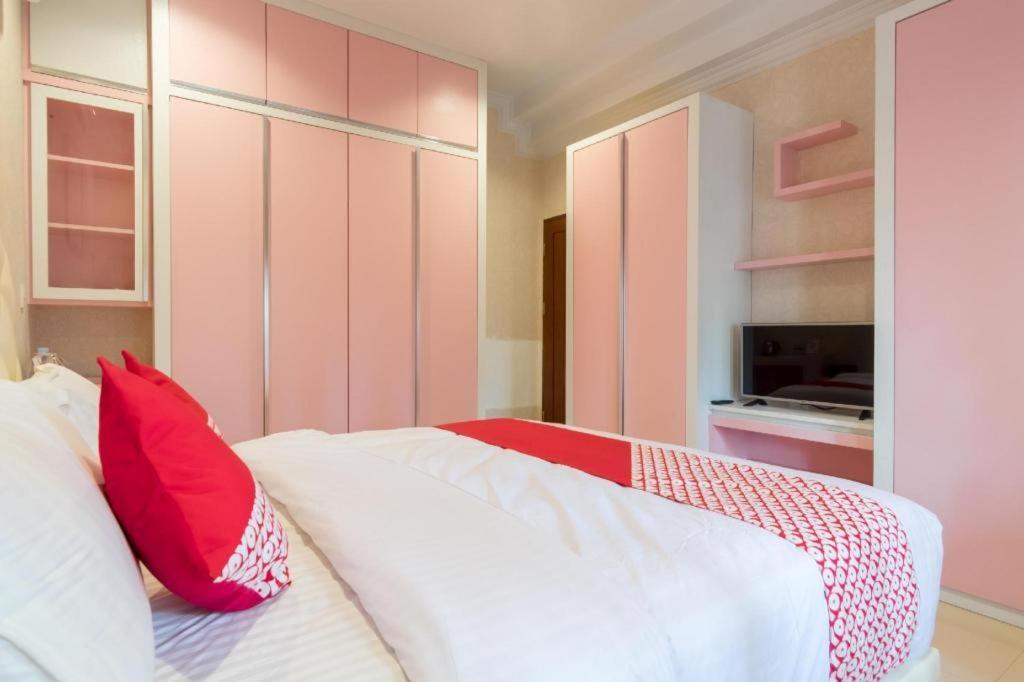 Oyo 619 Naufal Guest House Syariah 메단 외부 사진