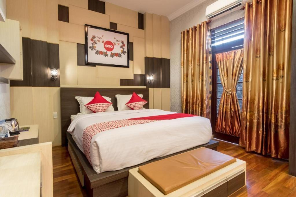 Oyo 619 Naufal Guest House Syariah 메단 외부 사진