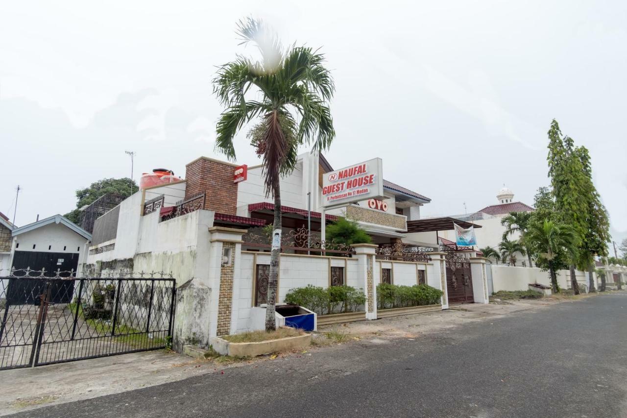 Oyo 619 Naufal Guest House Syariah 메단 외부 사진