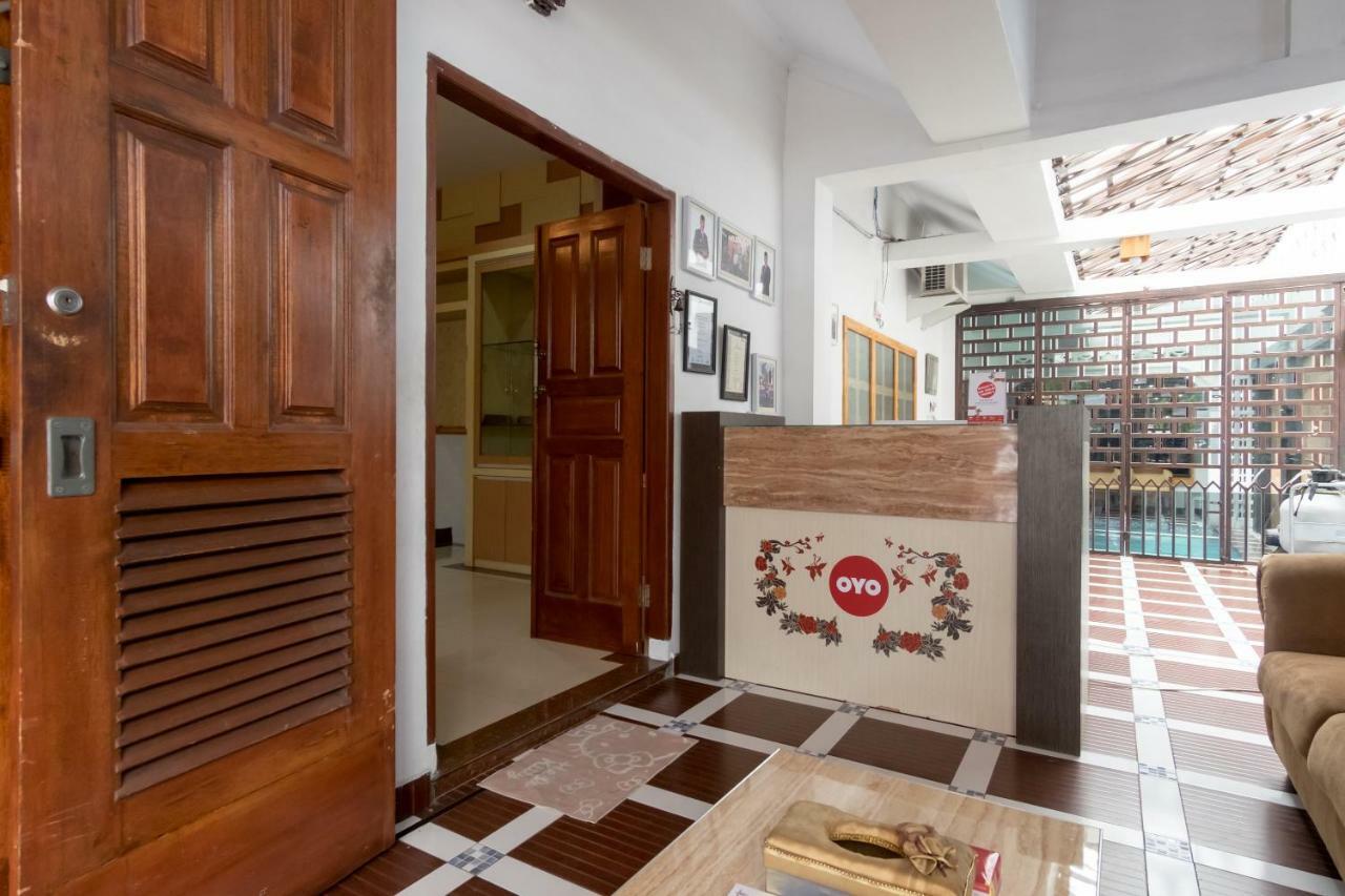 Oyo 619 Naufal Guest House Syariah 메단 외부 사진