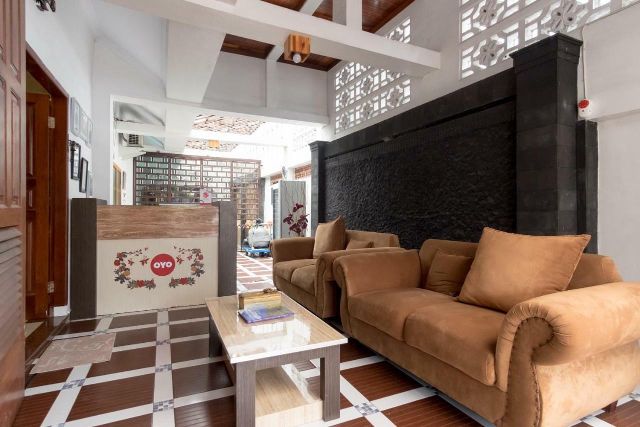 Oyo 619 Naufal Guest House Syariah 메단 외부 사진