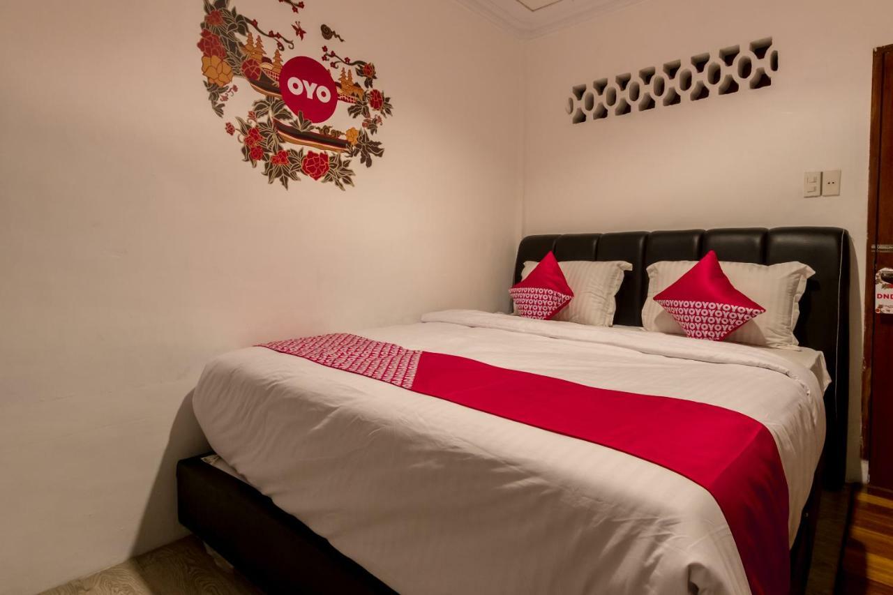 Oyo 619 Naufal Guest House Syariah 메단 외부 사진