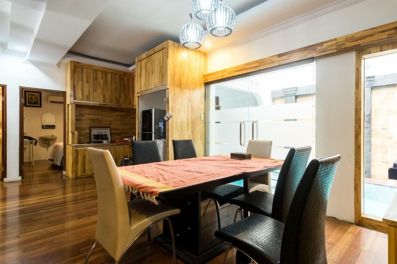 Oyo 619 Naufal Guest House Syariah 메단 외부 사진