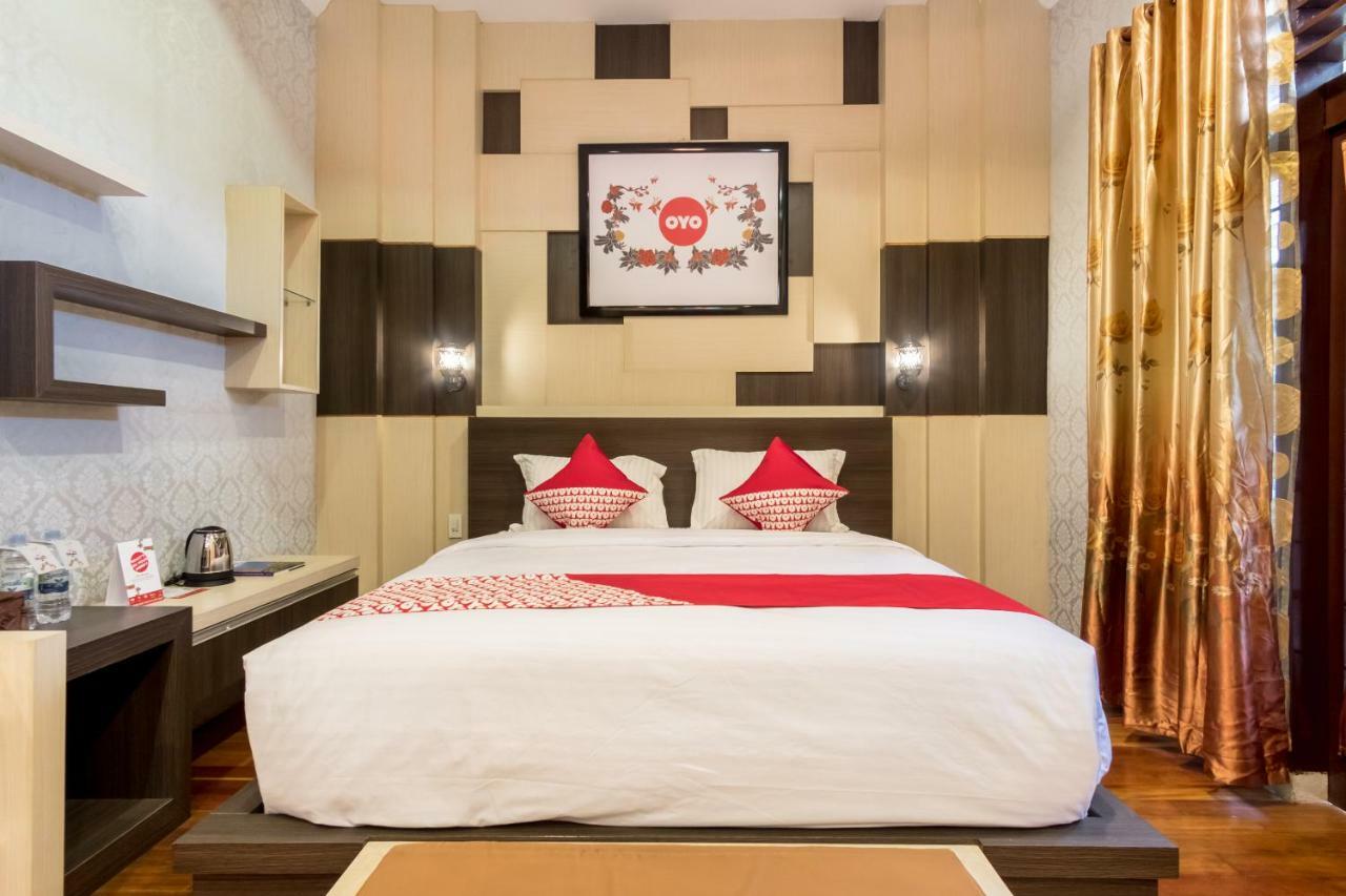 Oyo 619 Naufal Guest House Syariah 메단 외부 사진
