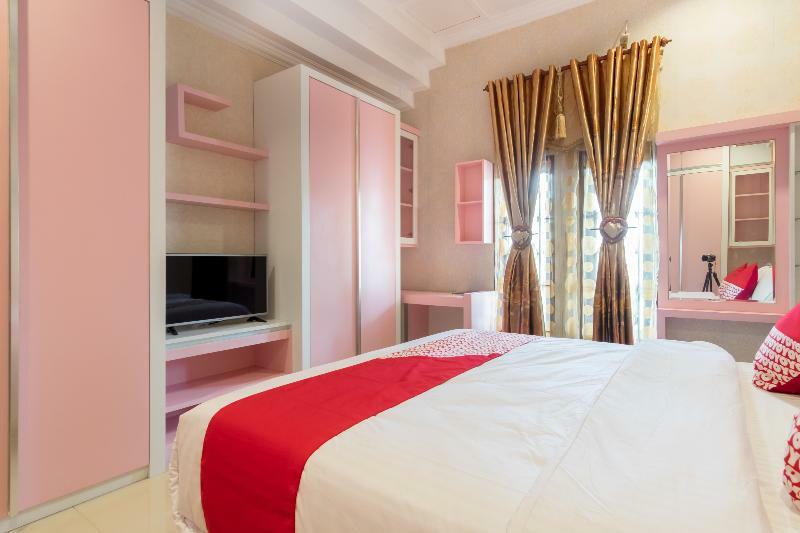Oyo 619 Naufal Guest House Syariah 메단 외부 사진